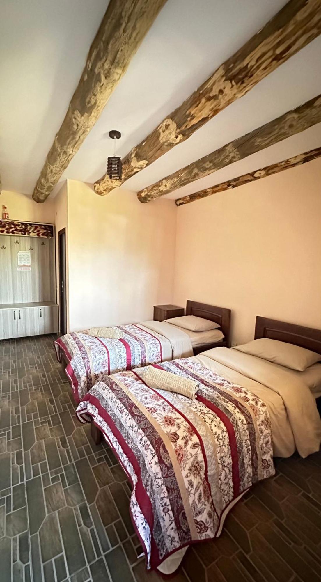 Guesthouse Lasharai Omalo Екстериор снимка