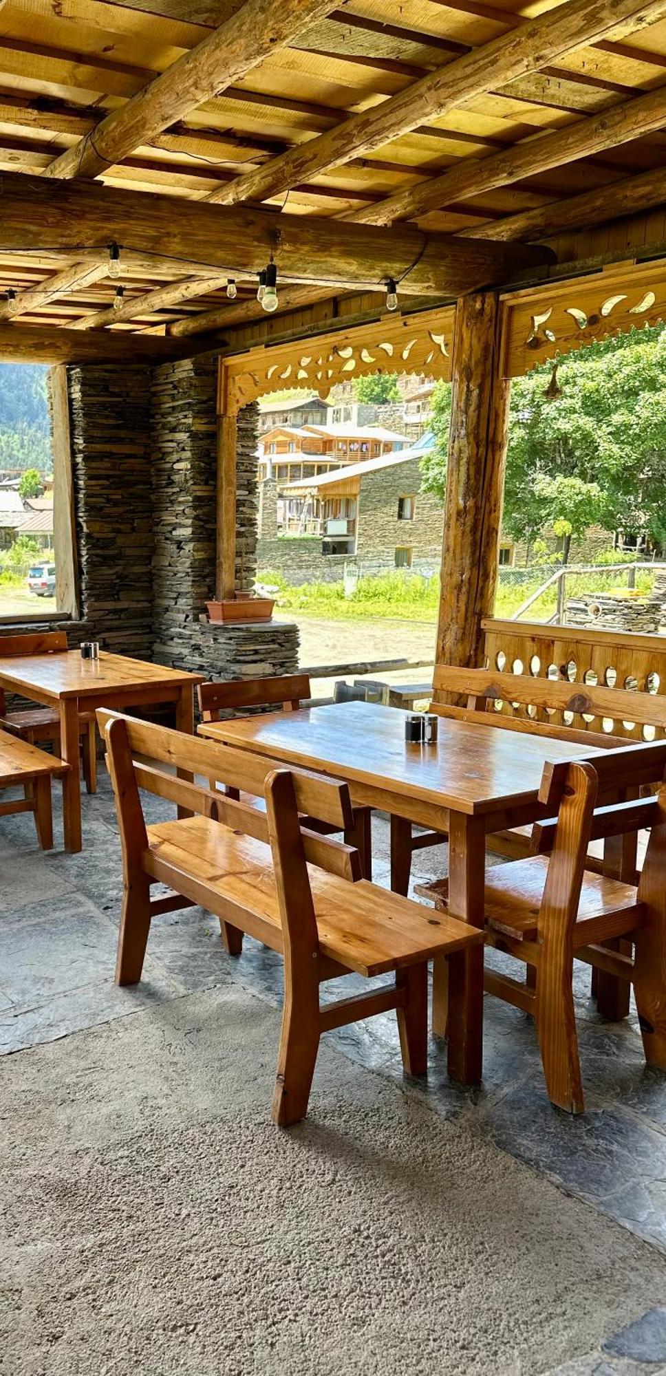 Guesthouse Lasharai Omalo Екстериор снимка