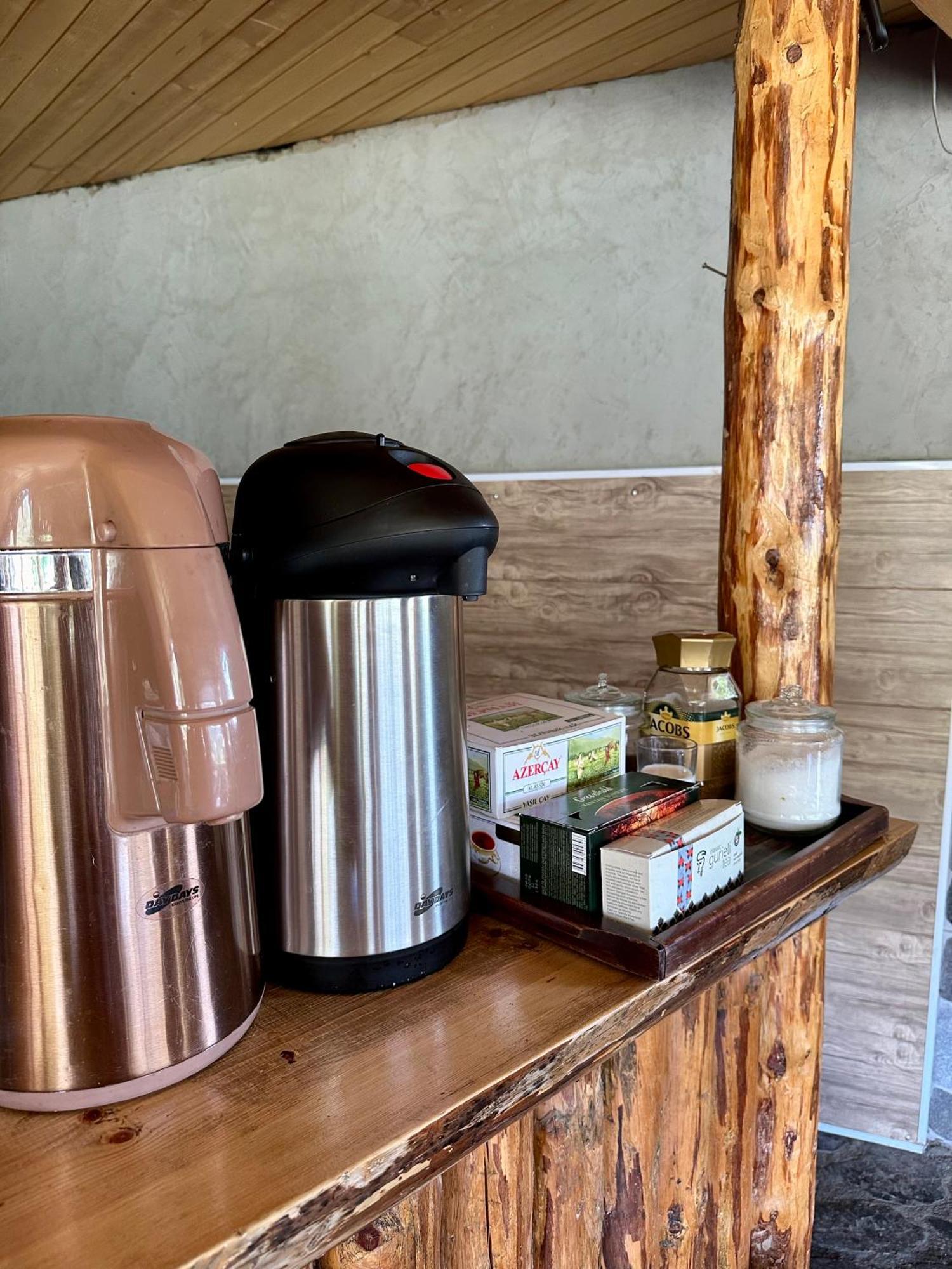 Guesthouse Lasharai Omalo Екстериор снимка