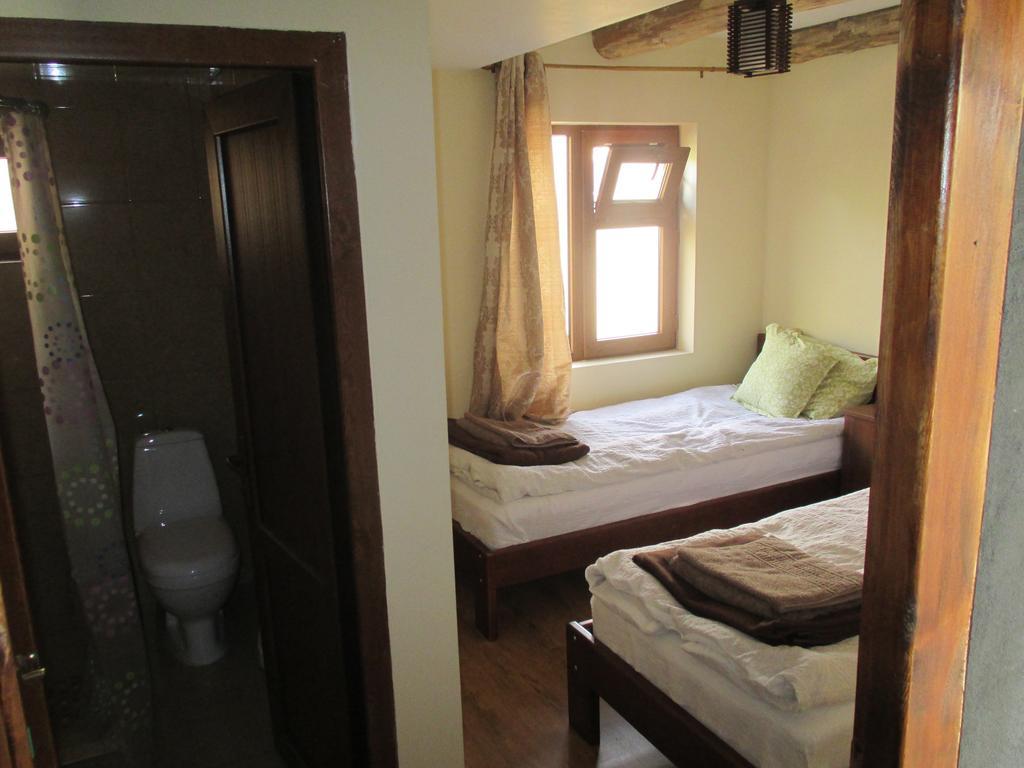 Guesthouse Lasharai Omalo Екстериор снимка