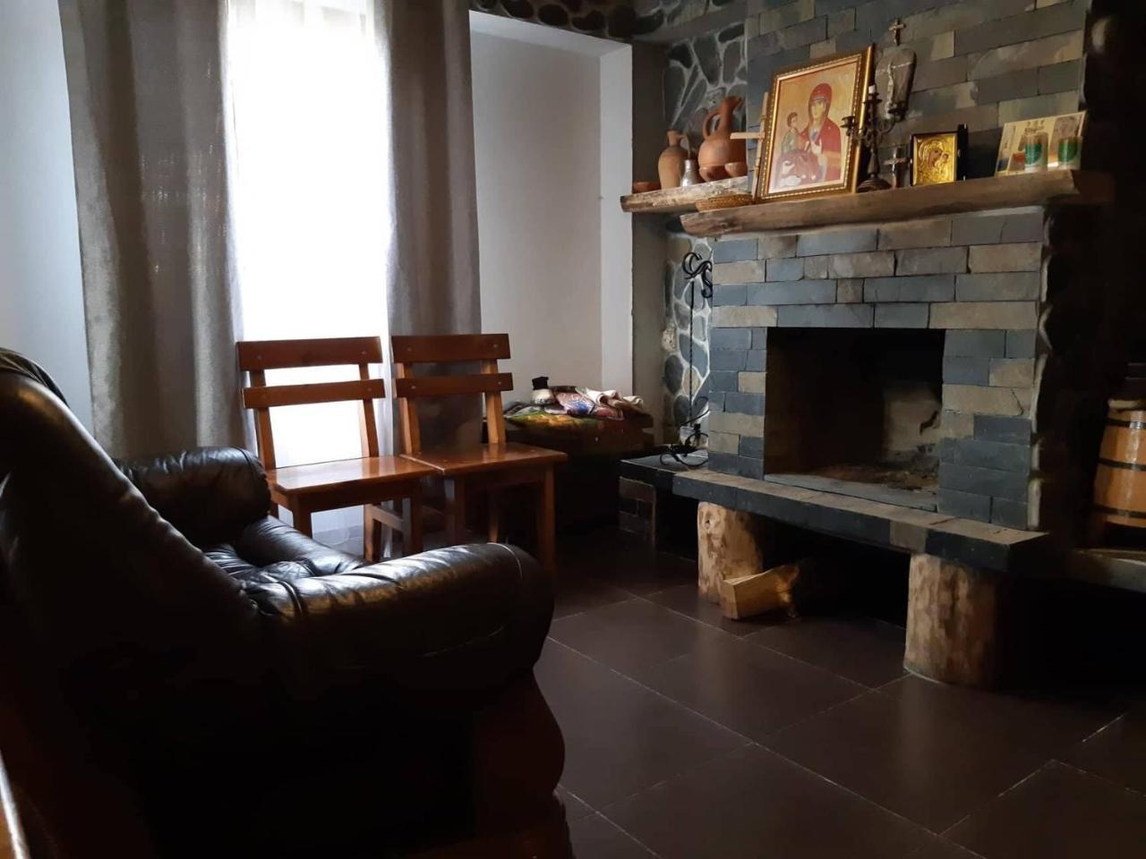 Guesthouse Lasharai Omalo Екстериор снимка
